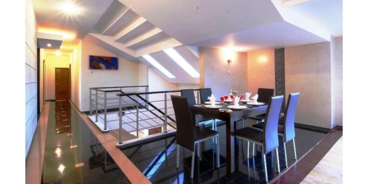 Tempat Tidur & Sarapan Rumah Tawa Syariah Bandung